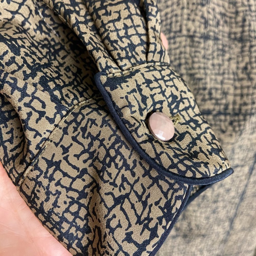 Vintage Blouse  Pleated Shoulder pads Hidden  Button Down Size 14 - Picture 8 of 13
